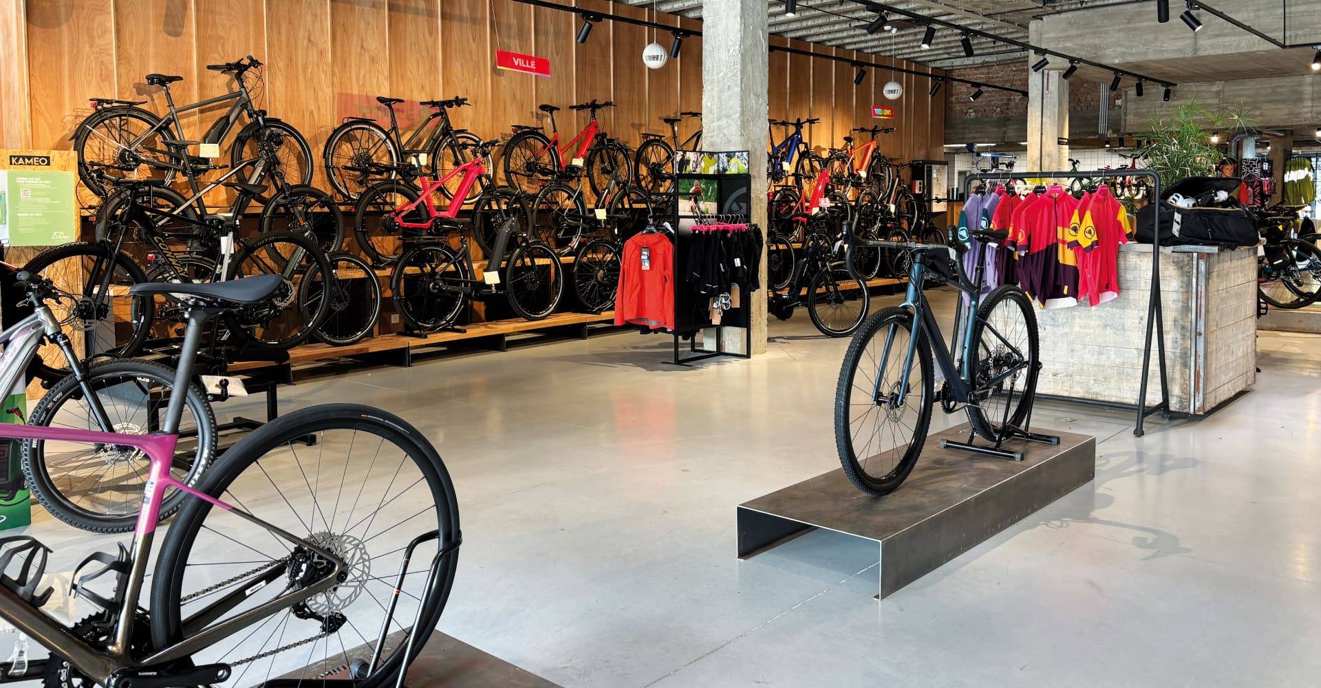 Cyclistes en mouvement - KAMEO Bikes