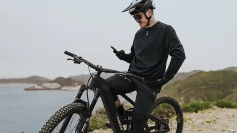 Bosch eBike Flow 1.38 : commande de traction, temps de charge et Trick Check