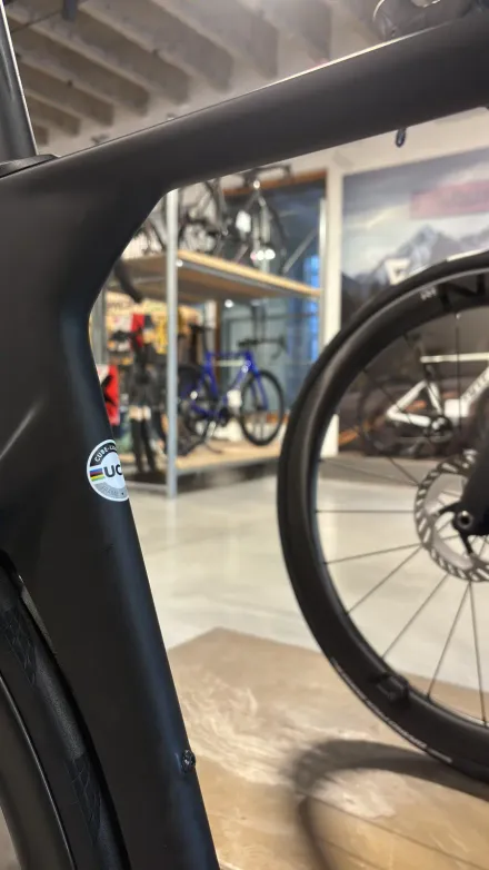 Magasin KAMEO Bikes Liège — vue 11 : showroom vélos électriques et atelier, Quai de Rome 22