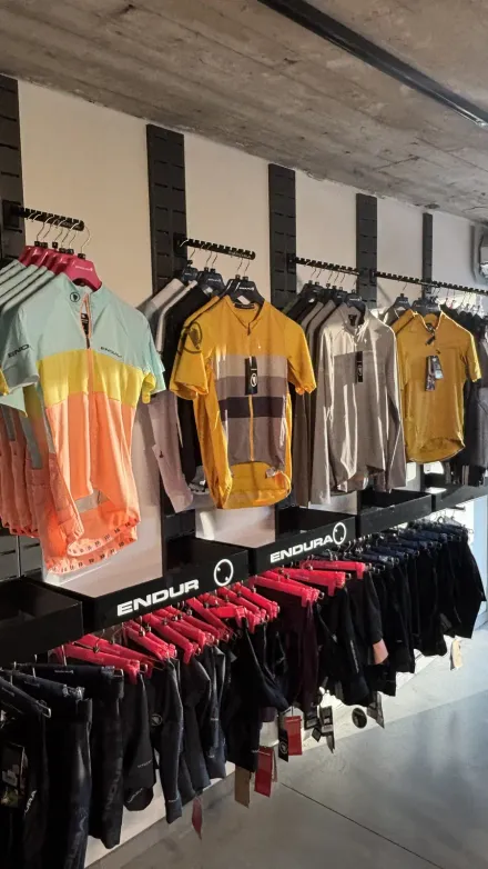 Magasin KAMEO Bikes Liège — vue 17 : showroom vélos électriques et atelier, Quai de Rome 22